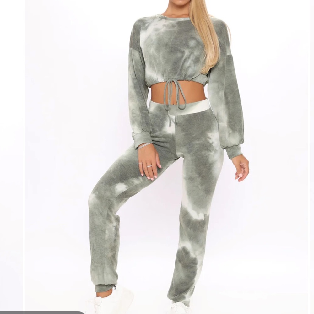 Fashionnova Lounge Jogger Set